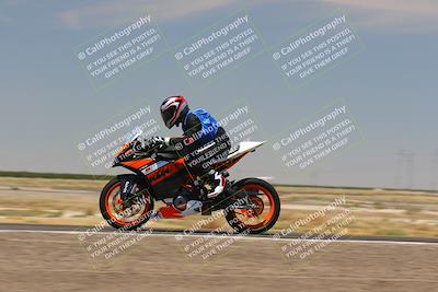 media/Jul-22-2022-TrackDaz (Fri) [[ca4971259a]]/Group B/130pm (Wheelie Bump)/